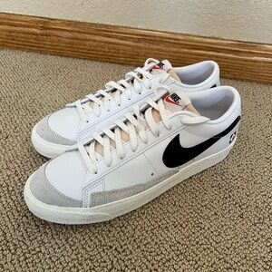 Nike Blazer Low '77 Vintage White and Black
